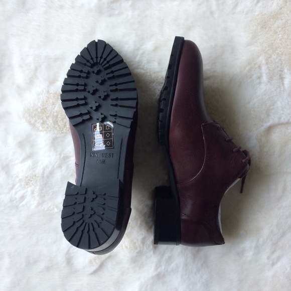 NEW IN BOX Nine West Leather Oxford Shoes - Picture 4 of 6